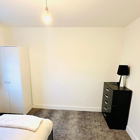 فندق 224 Newcastle Street Stoke-on-Trent المظهر الخارجي الصورة