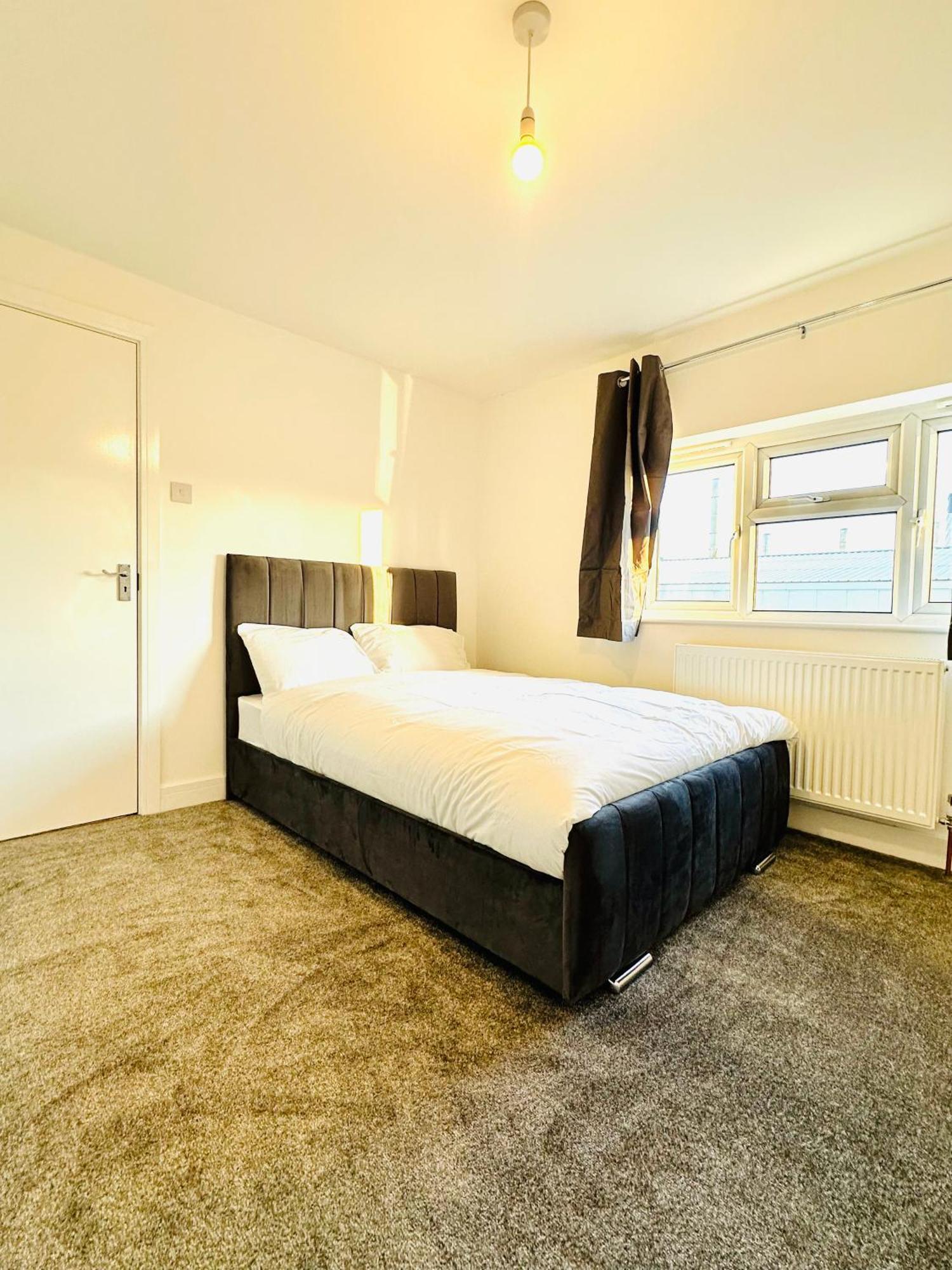 فندق 224 Newcastle Street Stoke-on-Trent المظهر الخارجي الصورة